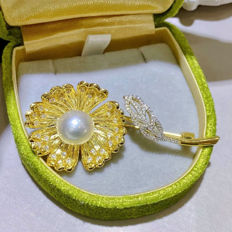 Sun flower  australian white  pearl brooch  